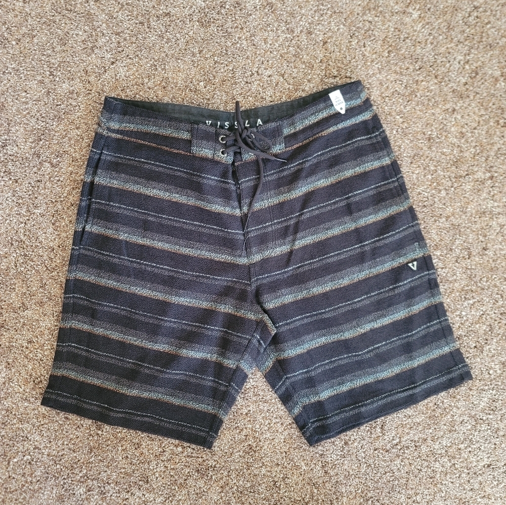 NWOT VISSLA SOFA SURFER SHORTS
